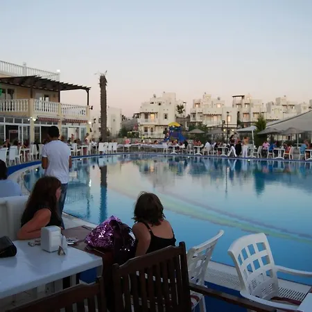 Evoteli Group Turquoise 2+1 Gol Manzarali Daire Apartament Bogazici